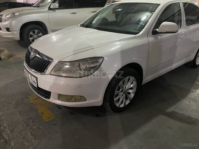 Skoda Octavia 2011, 216,500 km - 1.6 l - Bakı