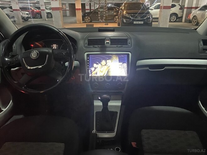 Skoda Octavia 2011, 216,500 km - 1.6 l - Bakı