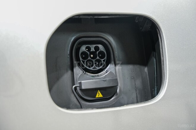 XPeng G9-14