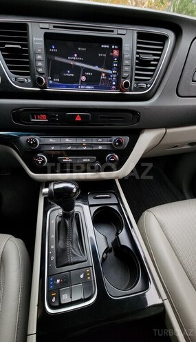Kia Carnival 2015, 272,000 km - 2.2 l - Bakı