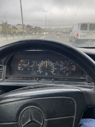 Mercedes 190 1992, 223,501 km - 1.8 л - Bakı