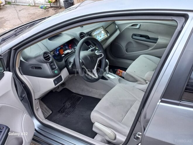Honda Insight 2012, 570,000 km - 1.3 l - Quba