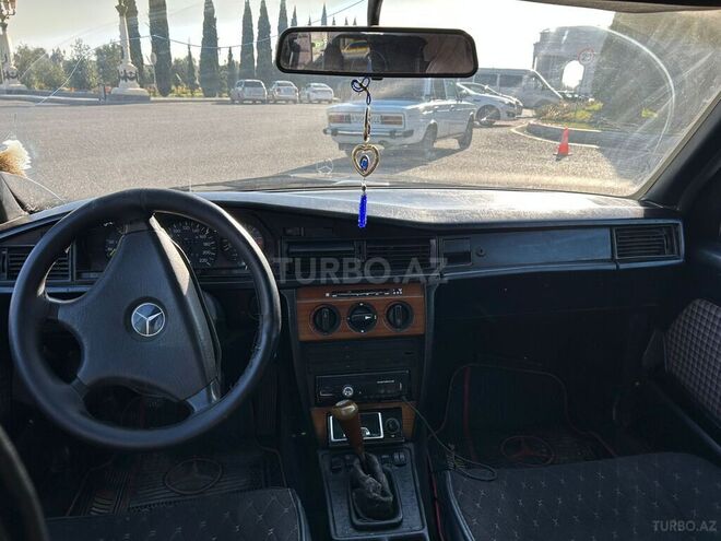 Mercedes 190 1992, 255,000 km - 2.3 l - Gəncə