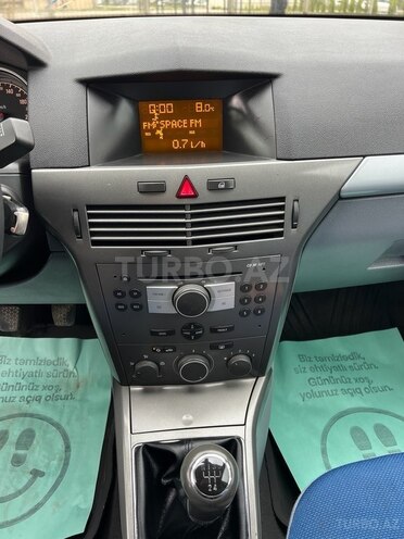 Opel Astra 2004, 246,000 km - 1.4 l - Bakı