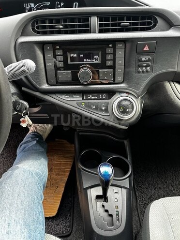 Toyota Aqua 2015, 37,500 km - 1.5 l - Bakı