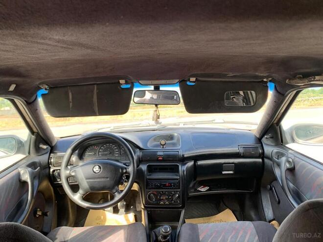 Opel Astra 1997, 245,877 km - 1.6 л - Quba