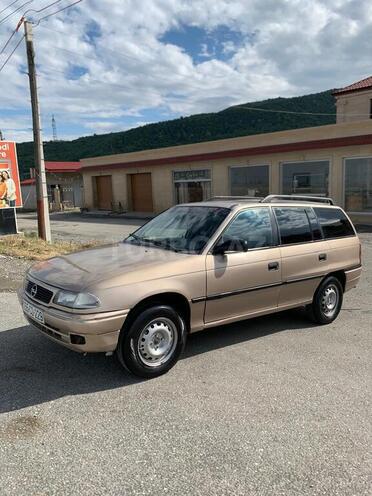 Opel Astra 1997, 245,877 km - 1.6 л - Quba