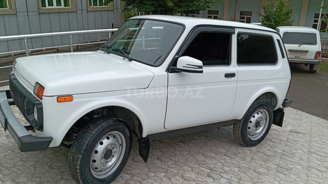 LADA (VAZ) Niva 2018, 116,000 km - 1.7 l - Astara