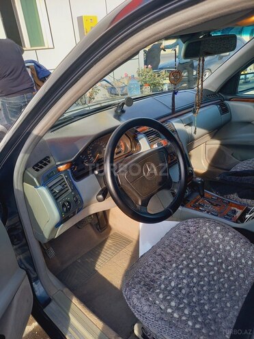 Mercedes E 220 d 1999, 777,777 km - 2.2 л - Bakı