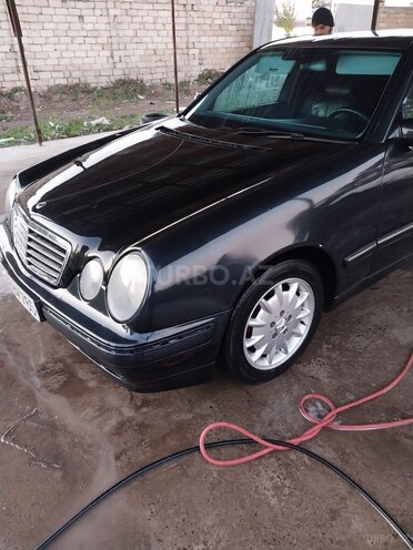 Mercedes E 220 d 2002, 685,000 km - 2.2 l - İmişli