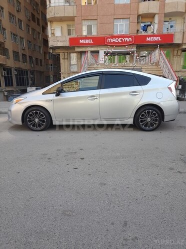 Toyota Prius-9