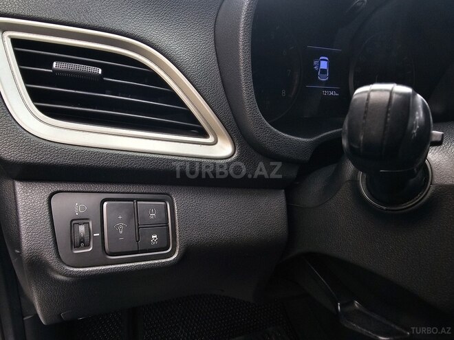 Hyundai Accent 2019, 121,000 km - 1.6 l - Bakı