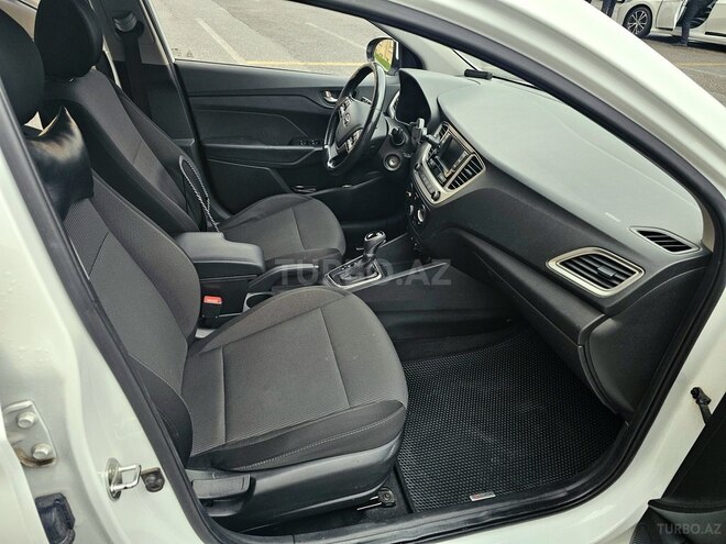Hyundai Accent 2019, 121,000 km - 1.6 l - Bakı