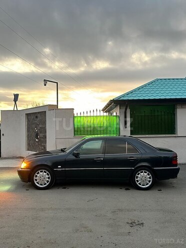 Mercedes C 200 1999, 345,000 km - 2.0 l - Qəbələ