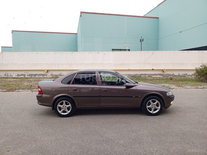 Opel Vectra 1998, 313,664 km - 1.8 l - Sumqayıt