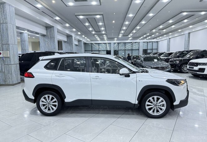Toyota Corolla Cross-4