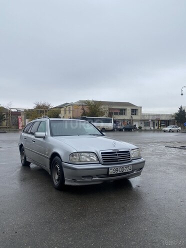 Mercedes C 200 d 2000, 123,456 km - 2.2 l - İmişli