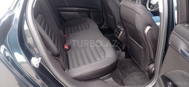 Ford Focus (North America) 2014, 185,680 km - 2.0 l - Bakı