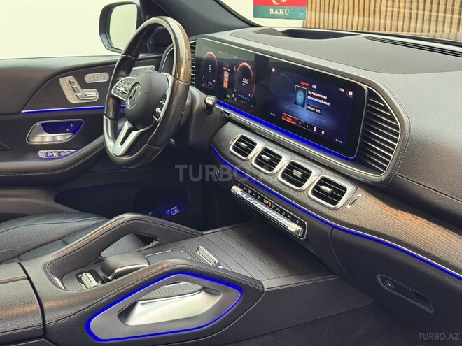 Mercedes GLS 450 4MATIC-12