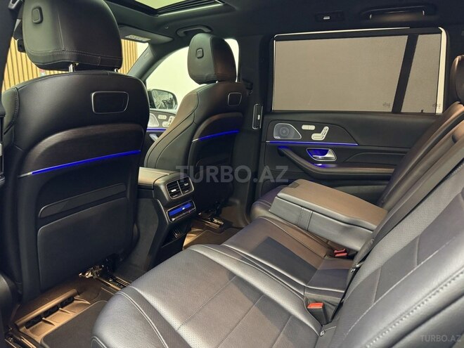 Mercedes GLS 450 4MATIC-19