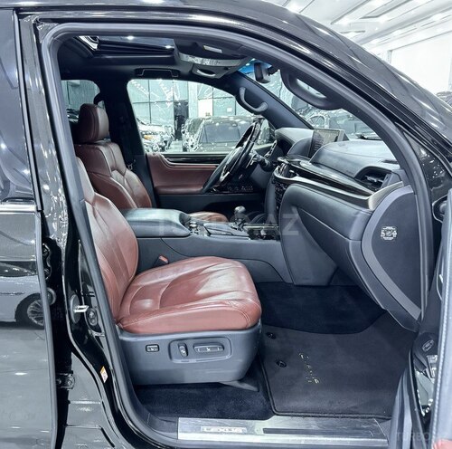 Lexus LX 570 2016, 136,000 km - 5.7 l - Bakı