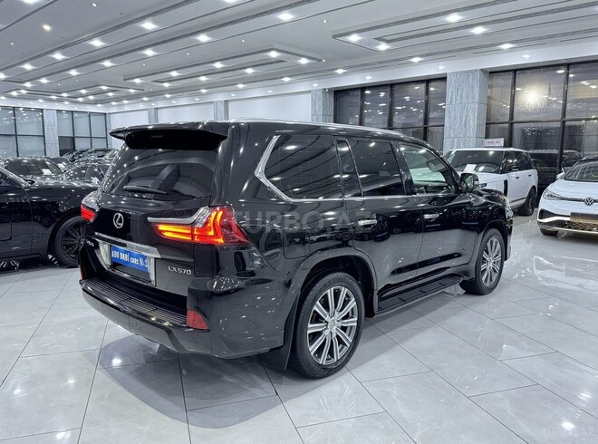 Lexus LX 570 2016, 136,000 km - 5.7 l - Bakı