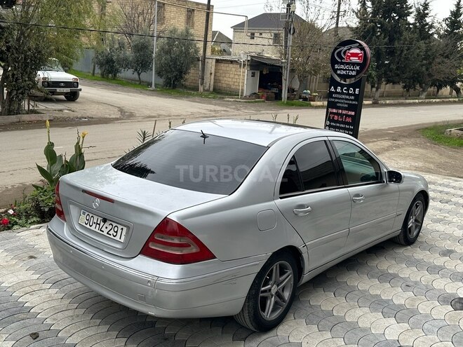 Mercedes C 200 2000, 264,000 km - 2.0 л - Salyan