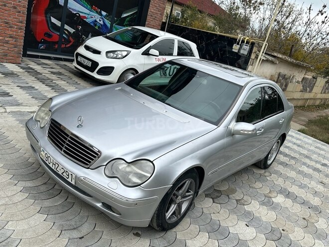 Mercedes C 200 2000, 264,000 km - 2.0 л - Salyan