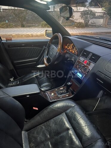 Mercedes C 200 1996, 269,000 km - 2.0 л - Bakı