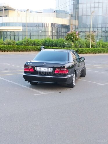 Mercedes E 280 2000, 395,000 km - 2.8 l - Şəki