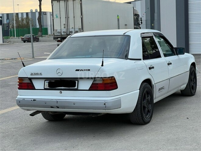 Mercedes E 230 1989, 240,000 km - 2.3 l - Xudat