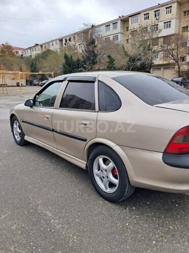 Opel Vectra 1996, 300,000 km - 1.8 l - Sumqayıt