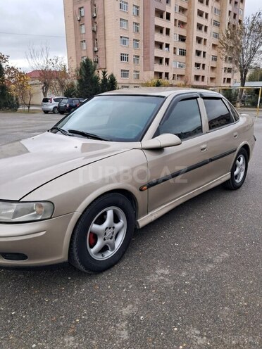 Opel Vectra 1996, 300,000 km - 1.8 l - Sumqayıt