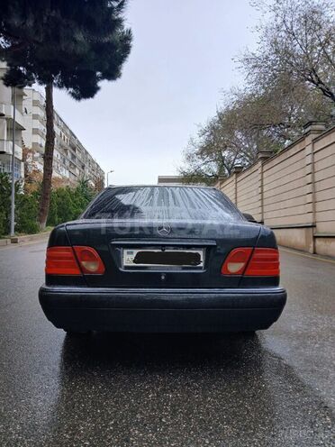 Mercedes E 200 1998, 397,700 km - 2.0 l - Bakı