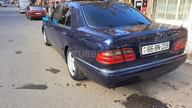 Mercedes E 230 1996, 260,000 km - 2.3 l - Qazax