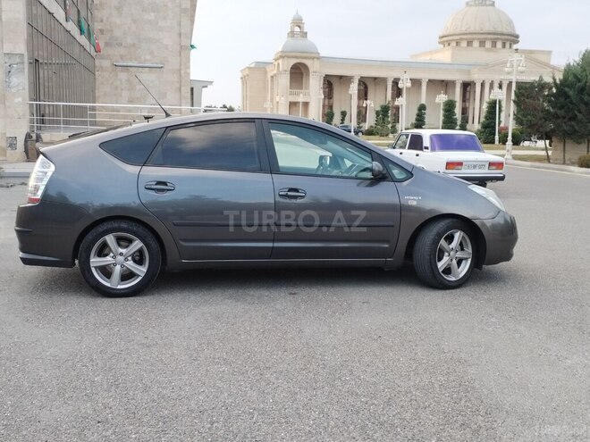 Toyota Prius 2008, 277,000 km - 1.5 л - Ucar