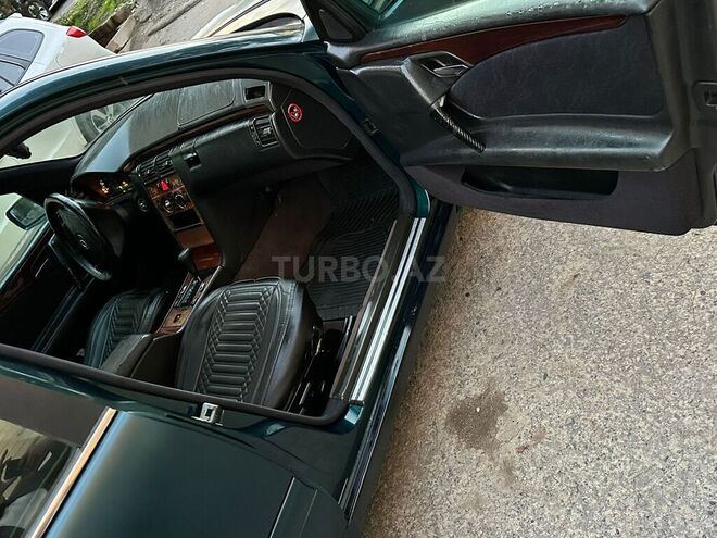Mercedes E 230 1996, 237,000 km - 2.3 l - Bakı