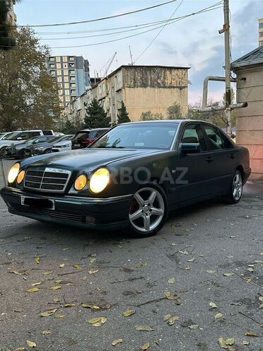 Mercedes E 230 1996, 237,000 km - 2.3 l - Bakı