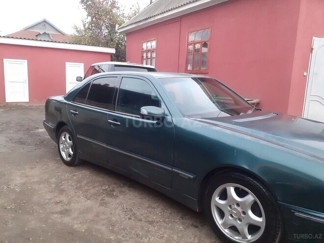 Mercedes E 220 d 1999, 990,532 km - 2.2 l - Biləsuvar