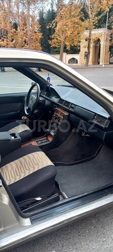 Mercedes E 250 1988, 400,000 km - 2.5 l - Mingəçevir