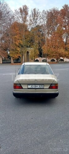 Mercedes E 250 1988, 400,000 km - 2.5 l - Mingəçevir
