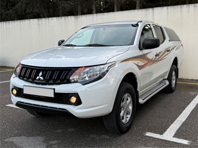 Mitsubishi L200 2017, 154,600 km - 2.5 l - Bakı