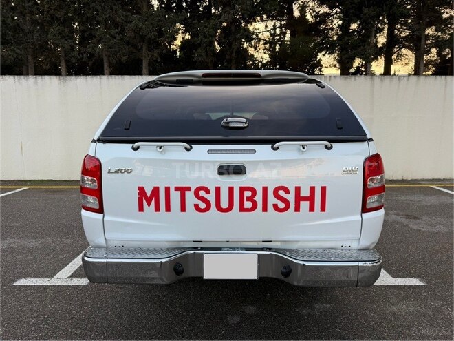 Mitsubishi L200 2017, 154,600 km - 2.5 l - Bakı