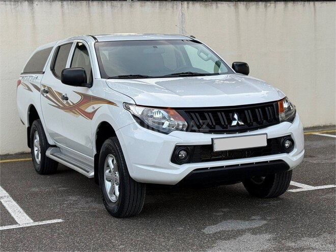 Mitsubishi L200 2017, 154,600 km - 2.5 l - Bakı