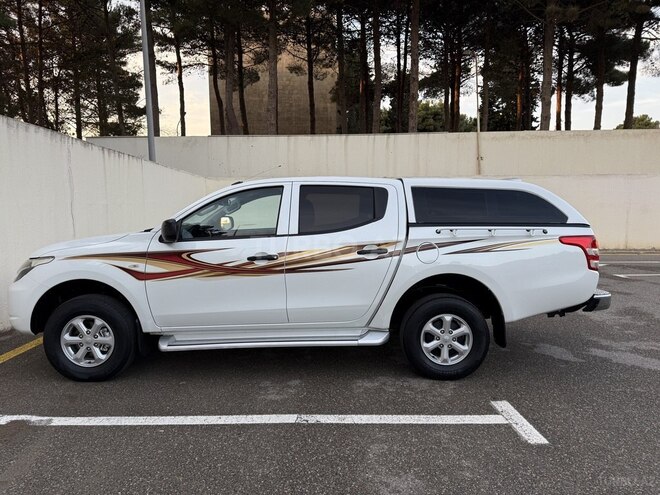 Mitsubishi L200 2017, 154,600 km - 2.5 l - Bakı
