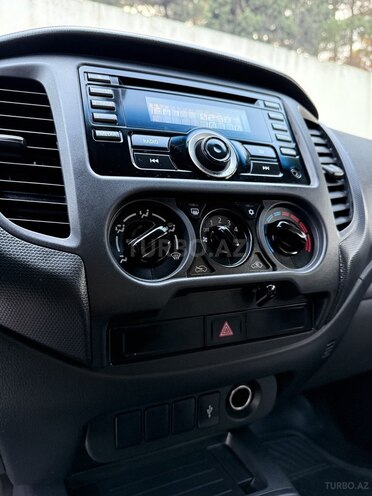 Mitsubishi L200 2017, 154,600 km - 2.5 l - Bakı