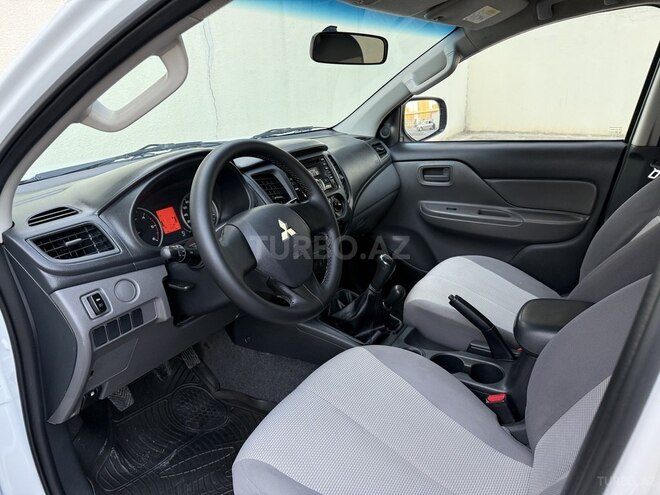 Mitsubishi L200 2017, 154,600 km - 2.5 l - Bakı