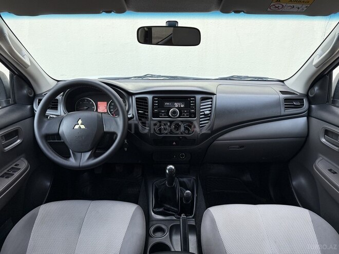 Mitsubishi L200 2017, 154,600 km - 2.5 l - Bakı
