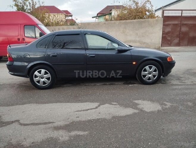 Opel Vectra 1996, 380,000 km - 2.0 l - Sumqayıt