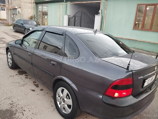 Opel Vectra 1996, 380,000 km - 2.0 l - Sumqayıt